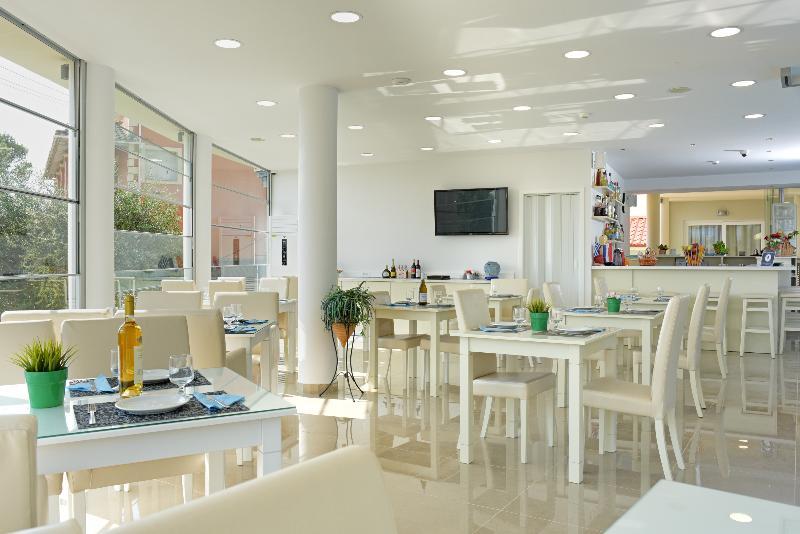 Palapart Gikas Suites And Studios Гоувия Экстерьер фото